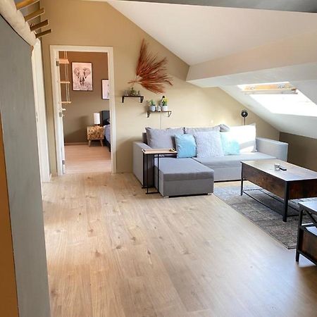 Cosy 2-Bedroom Apartment In The Center Of Hotton Buitenkant foto
